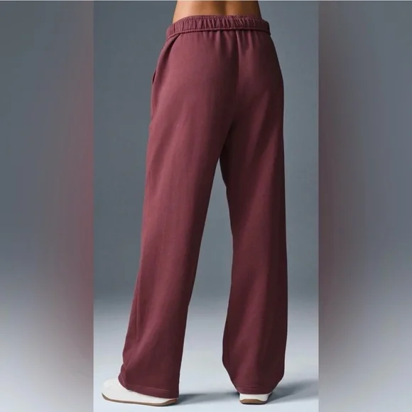 Women’s ALO Accolade Straight leg Sweatpants Burgundy Truffle Large - Picture 2 of 10